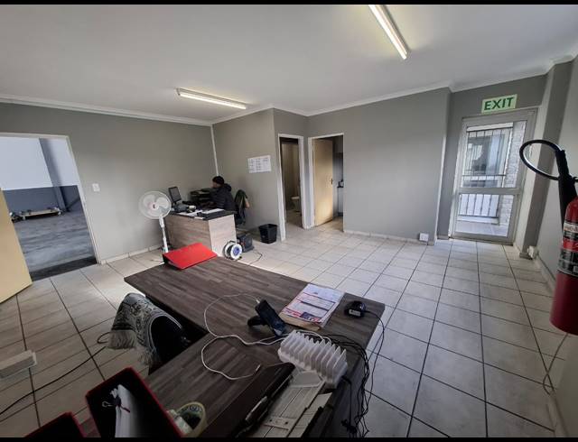 545M² WAREHOUSE TO LET IN BLACKHEATH INDUSTRIAL